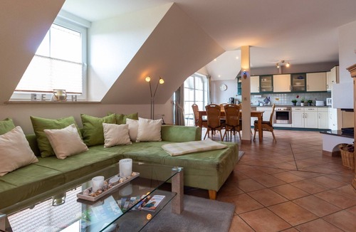 Thiessow Apartment | OG Duplex Apartment - House South Beach
