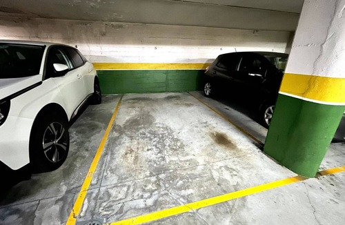 Vigo Apartment | Olive Apartment with Parking