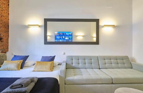 Imperial Apartment | ººRS CityCentre DownTown WiFi AC SmartTVºº