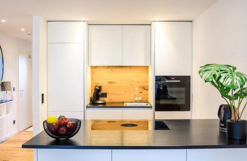 Prien am Chiemsee Apartment | OrangeHome Design Apartment zwischen See & Zentrum