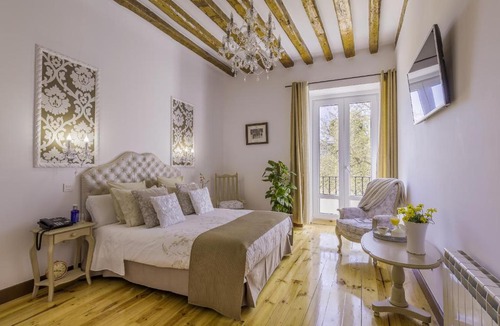 Palacio Apartment | Oriente Palace Apartments