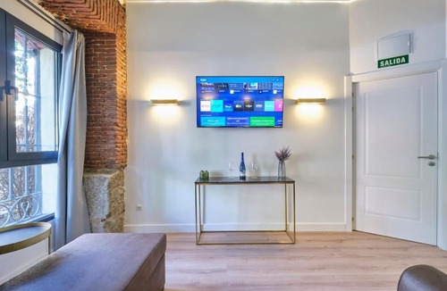 Imperial Apartment | ºRS CityCentre DownTown WiFi AC SmartTVº