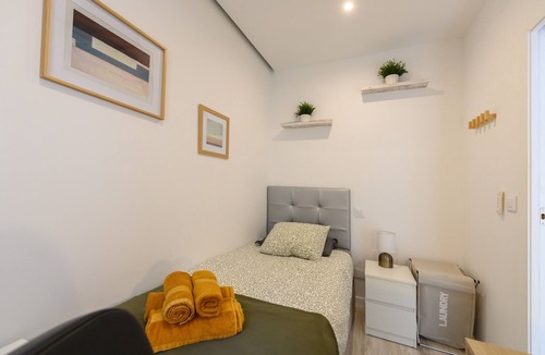 Simancas Bed & Breakfast | Oruro: Room with Bolivian essence and comfort in Madrid