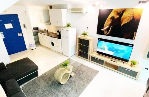 Hortaleza Apartment | Oshun Madrid Norte II