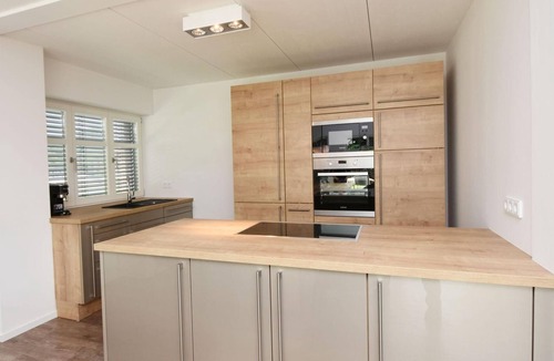 Lobbe House | Ostseefrische in Lobbe by Interhome