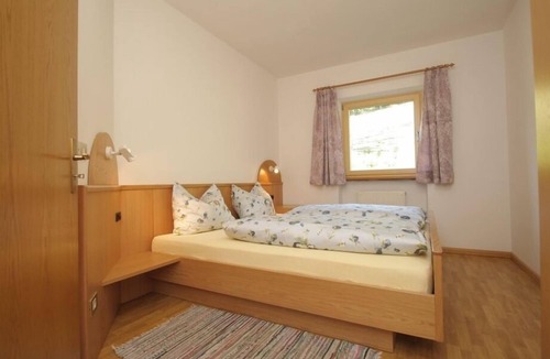 Lajen House | Paderlafoderhof Apartment 2, Zentrale Lage mit Garage