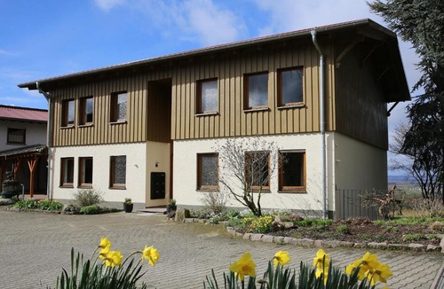 Bad Bellingen Apartment | PAPPELHOF Landurlaub mit Panoramablick - Motorradunterkunft Fahrradunterkunft