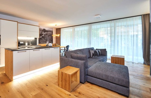 Garmisch-Partenkirchen Apartment | Parkresidenz - exquisite holiday flat in the heart of Garmisch