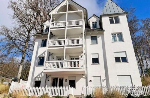 Sellin Apartment | Parkresidenz Concordia Sellin Wohnung 12 mit Sauna und Terrasse
