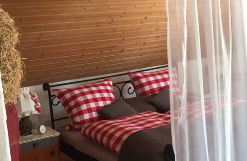 Oberthingau Other | Peace and quiet in the Allgäu :Quaint and romantic. Vacation apartment under the roof
