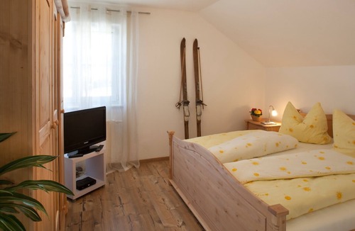 Ebratshofen Apartment | Peaceful luxury holiday home in a great environment!