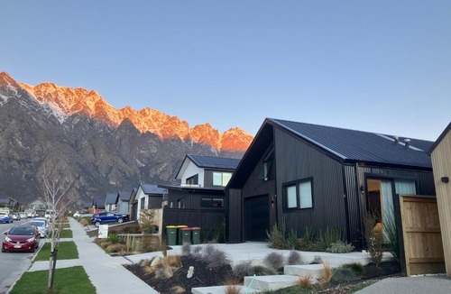 Kawarau Falls Apartment | Peaceful Private Room and Ensuite