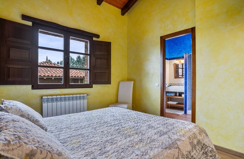 Carreno House | Pedregal Farmhouse with Shared Terrace, Private Garden, and Wi-Fi