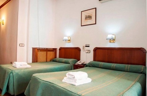 Huertas House | Pensión Carrera