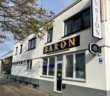 Fuerth House | Pension Baron