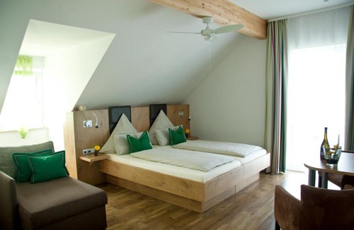 Altenerding House | Pension Sperlhof
