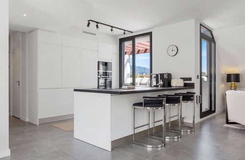 Nueva Andalucia Apartment | Penthouse Saga - Contemporary 4 Bed Stay!