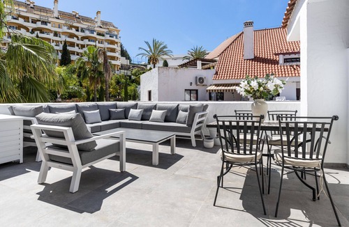 Nueva Andalucia Apartment | Penthouse Saga - Contemporary 4 Bed Stay!