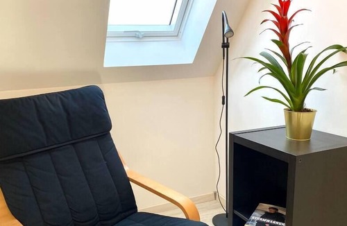 Lechhausen-Ost House | ☆Perfect for Business & Groups: 1 House, 5 Apartm.