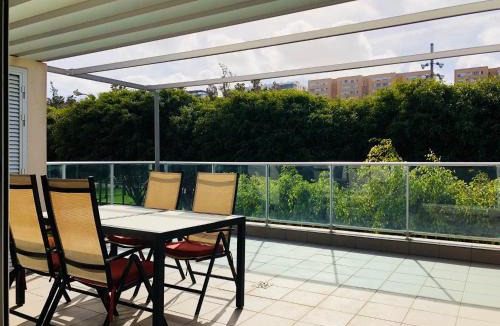 Las Palmas de Gran Canaria House | PERSEUS vivienda unifamiliar con terraza y jardín - WIFI - 3 habitaciones - 2 baños