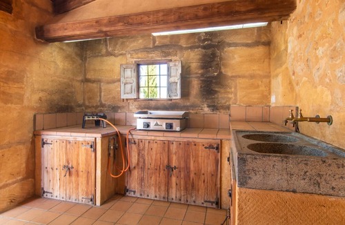 Petra House | Pet friendly home in Petra with private swimming pool, can be inside or outside