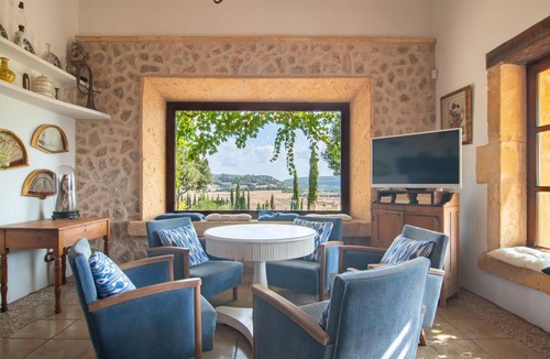 Petra House | Pet friendly home in Petra with private swimming pool, can be inside or outside