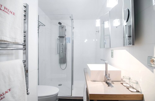 Castellana Hotel | Petit Palace President Castellana