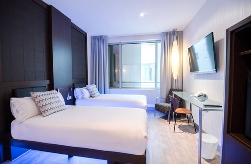 Castellana Hotel | Petit Palace President Castellana