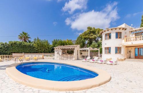 Moravit Villa | Pia