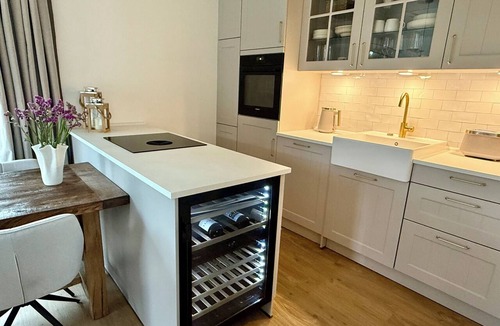 Haffkrug Apartment | Pier 2: 200m to the sea, terrace, sauna, fireplace (first floor)