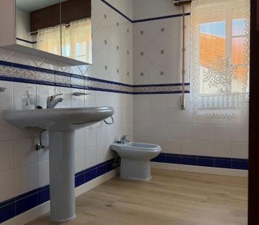 Isla de Arosa Apartment | Piso céntrico y amplio en Praza do Regueiro, A Illa de Arousa