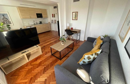 Recoletos Apartment | Piso luminoso con balcones frente Parque Retiro