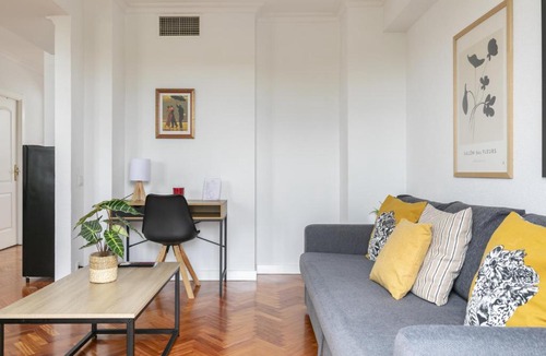 Recoletos Apartment | Piso luminoso con balcones frente Parque Retiro