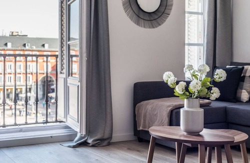 Palacio Apartment | PLAZA MAYOR by MONARO*