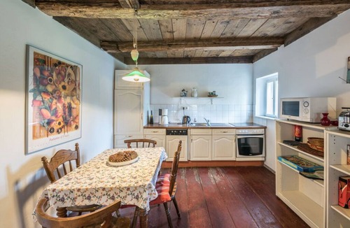Unsleben Apartment | Pleasant apartment in Unsleben