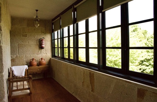 Mondariz House | Portada do cuco.