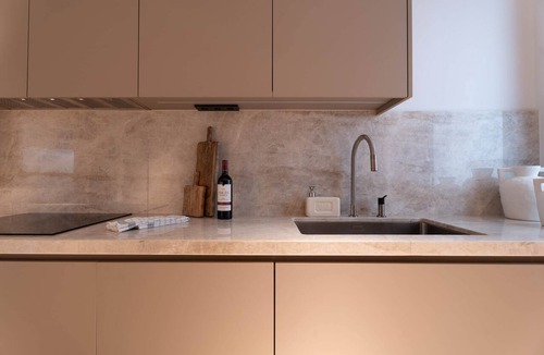 Embajadores Apartment | Príncipe Executive Residence