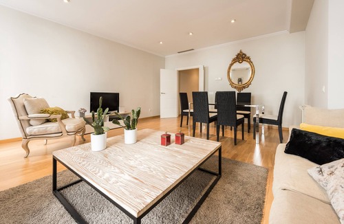 Cortes Apartment | Prado Museum Apartment