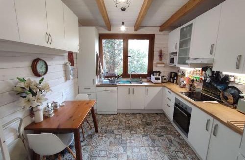 Los Molinos Villa | Preciosa cabaña con jardín y barbacoa