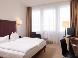 Englschalking Hotel | Premier Inn München City Ost