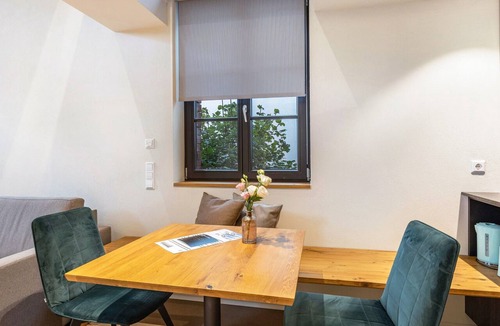 Reichenau Apartment | Premium Apartment 'Fässle' with Private Terrace, Shared Garden and Wi-Fi