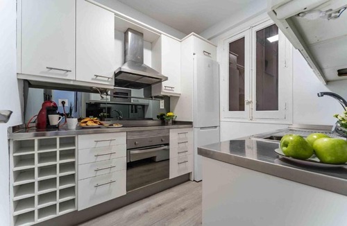 Malasana Apartment | Premium Apartment Heart of the City by TuriVida