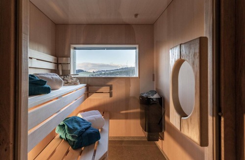 Regen Apartment | Premium Lodge Suite with a large south-facing terrace and hot tub