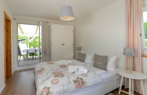Boltenhagen House | Pretty bungalow with fireplace in Boltenhagen