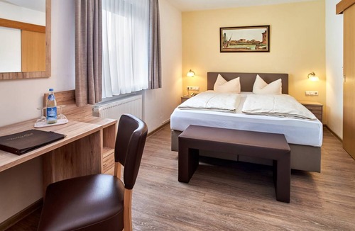 Neustadt an der Donau Resort | Private room ∙ 1 bedroom ∙ 2 guests