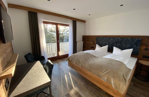 Bayerisch Eisenstein Resort | Private room ∙ 1 guest