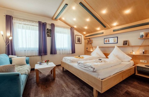 Mitterfirmiansreut Resort | Private room ∙ 2 guests