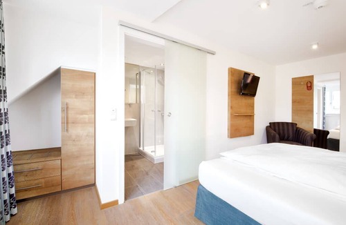 Sulzbach-Rosenberg Resort | Private room ∙ 1 guest