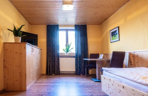 Windischeschenbach Resort | Private room ∙ 1 guest