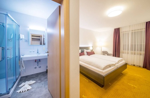 Neumarkt in der Oberpfalz Resort | Private room ∙ 1 bedroom ∙ 2 guests